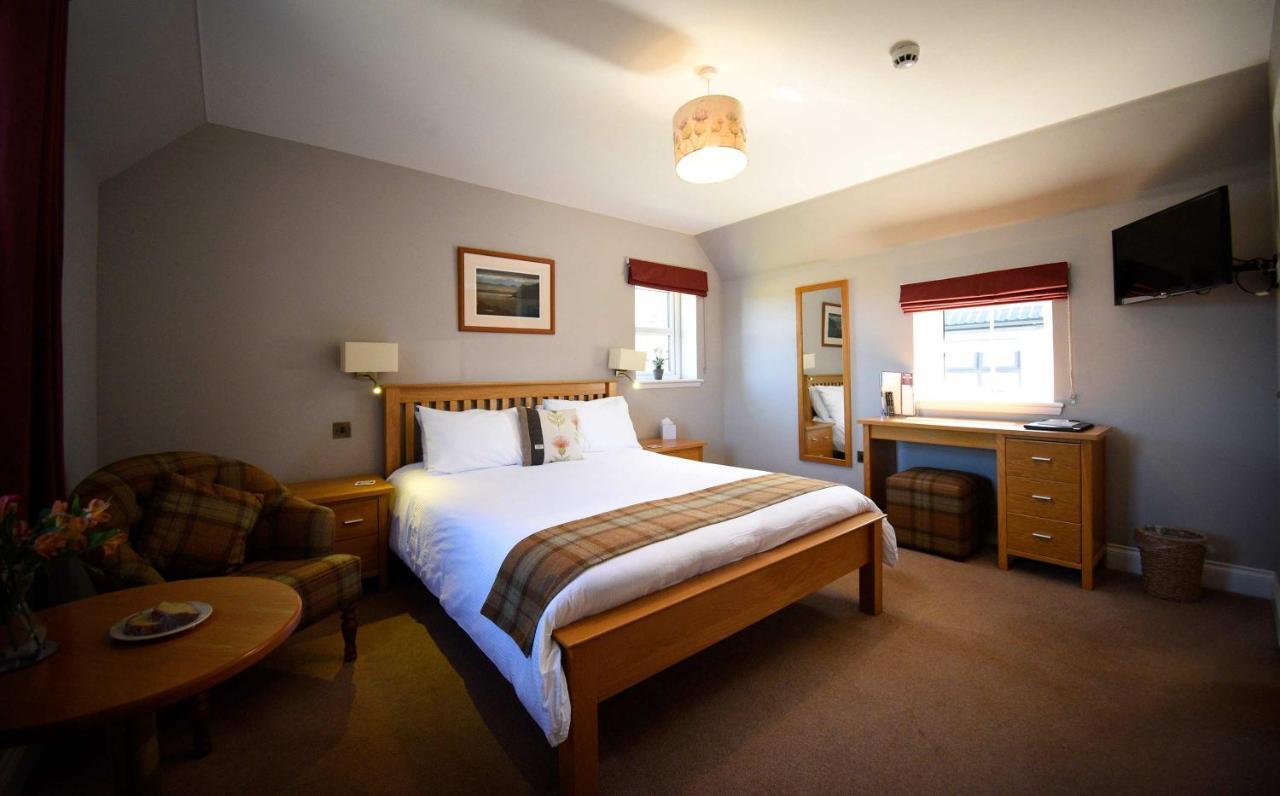 Heatherfield House Bed & Breakfast *